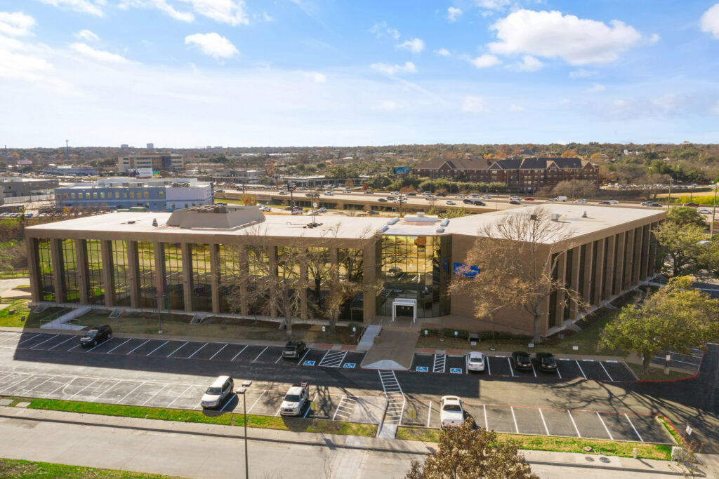 Forest-Central-Office-Building-3